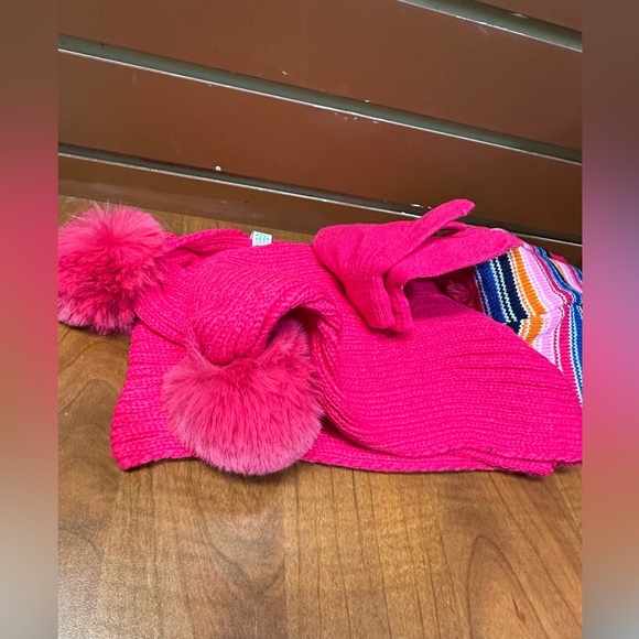 Set of gloves, hat and scarf for this cold       Set Vibrant Pink Knit Fabric - Picture 4 of 5